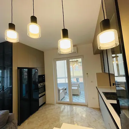 Adriatic Sea Shore View 2 Bedrooms *